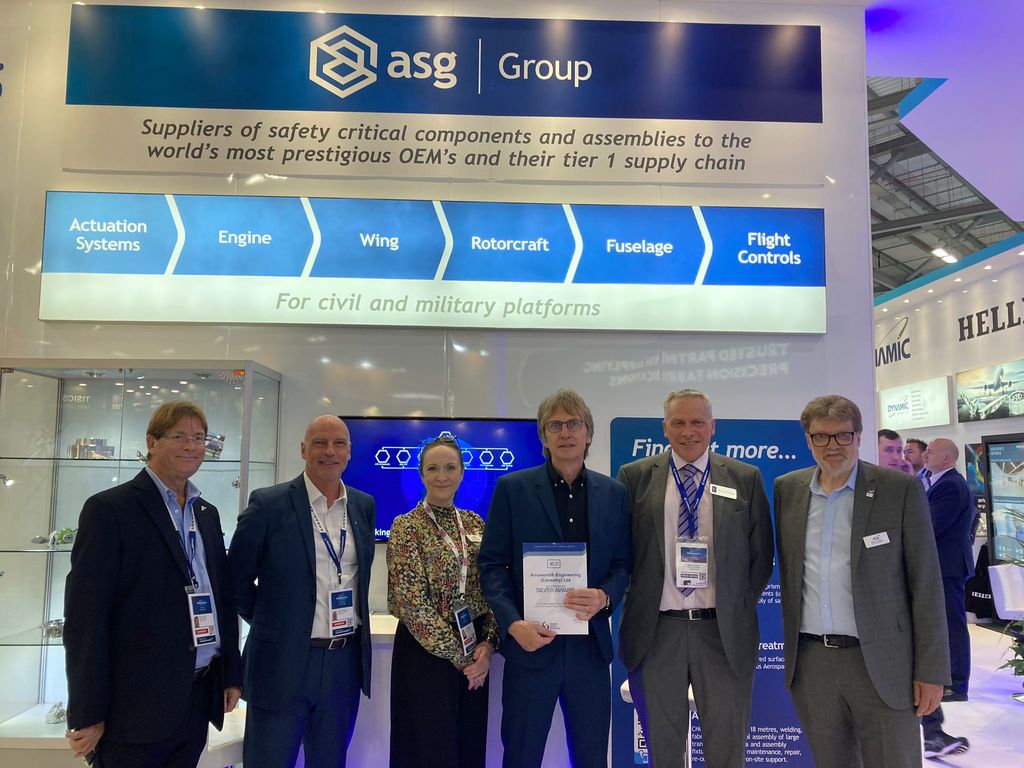 Arrowsmith receives SC21 award from Rolls Royce Farnborough 2024