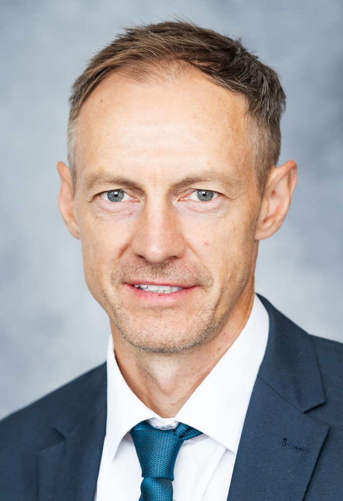 Safran James Thomas 2